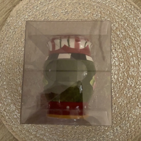 Large Poinsettia Salt Pepper Shaker Set - Picture 4 of 5